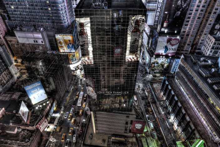 Behind Timesquare – © Copyright 2015 Sebastien PANNELIER Oops... Try again !
